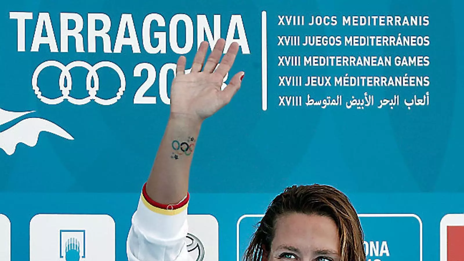 La badalonina Mireia Belmonte, amb la medalla d’or aconseguida a la prova de 200 metres estils.