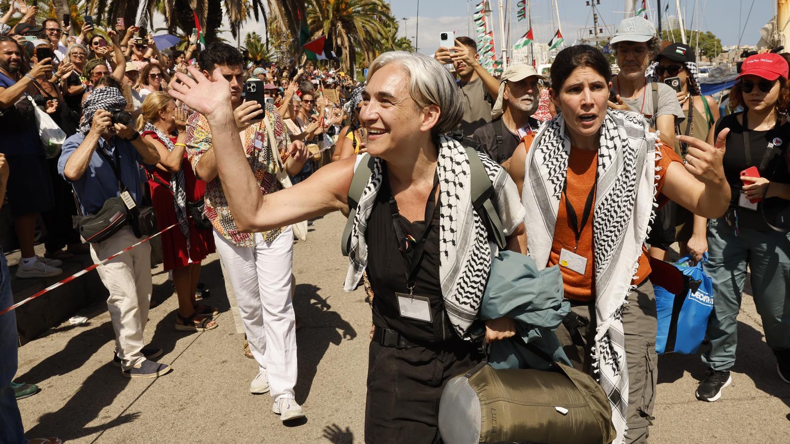 Former mayor Ada Colau with the flotilla that left Barcelona for Gaza this Sunday.