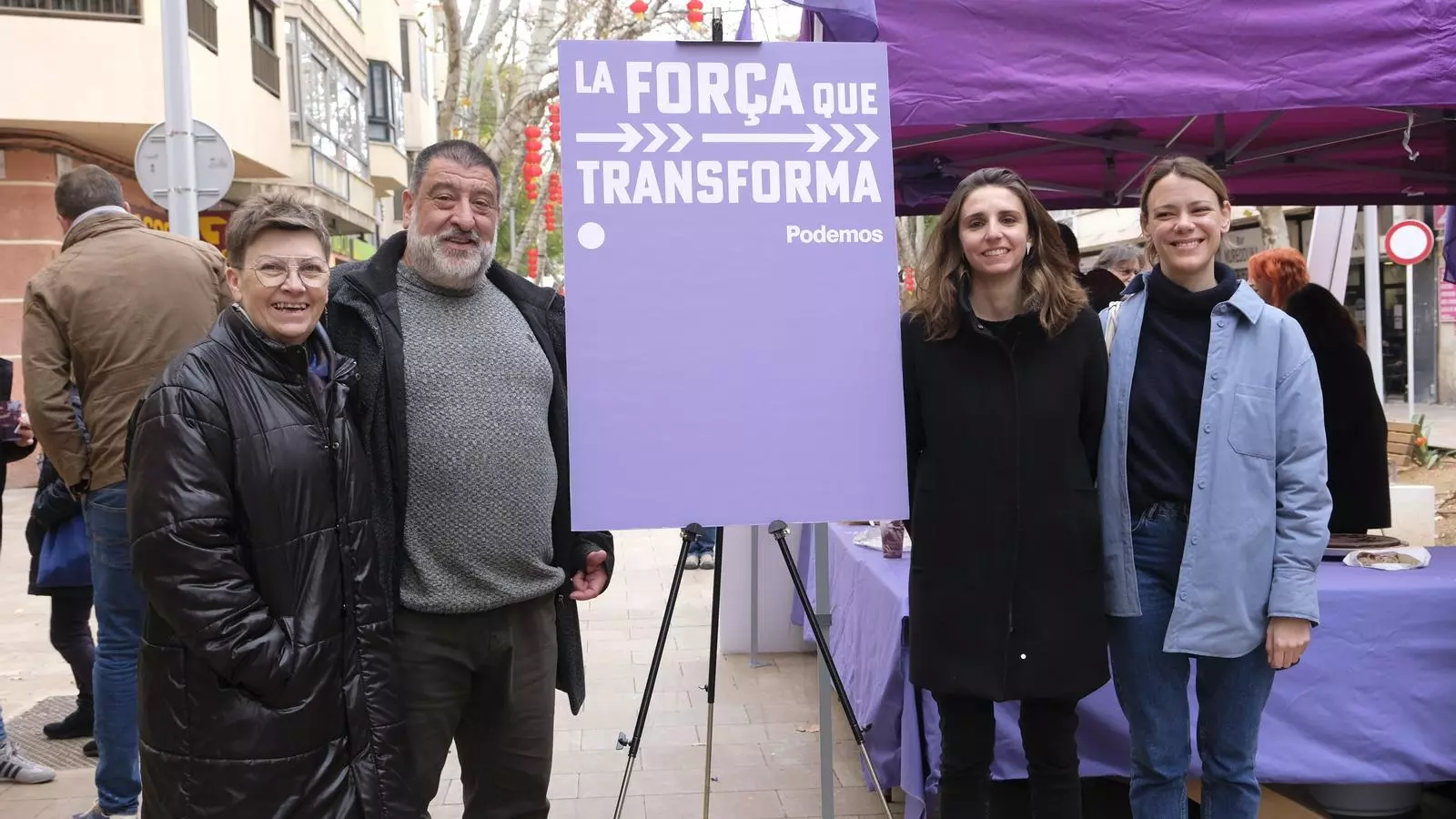 Els membres de Podem a la xocolatada