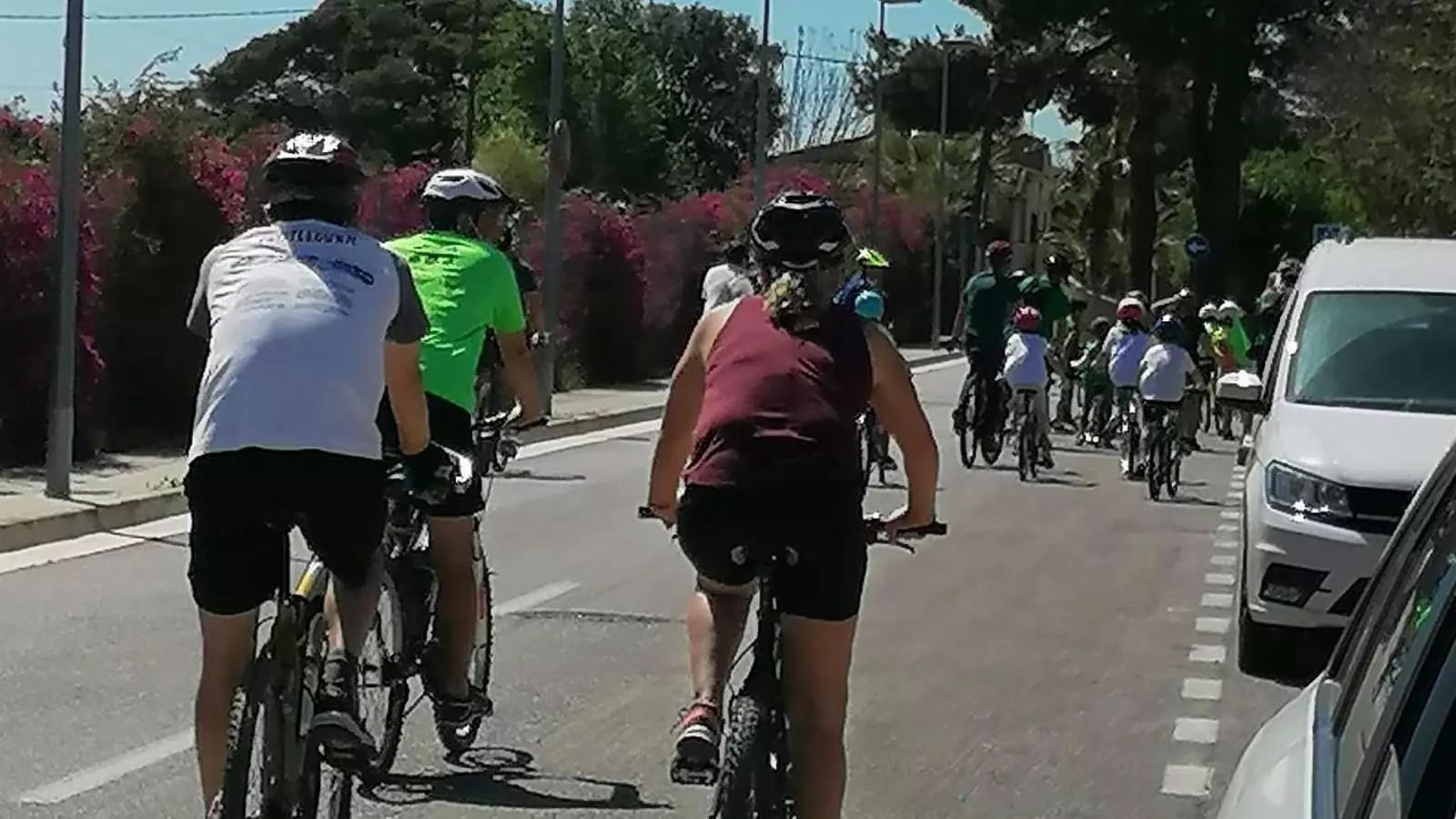 Imatge de la bicicletada per defensar Son Bonet
