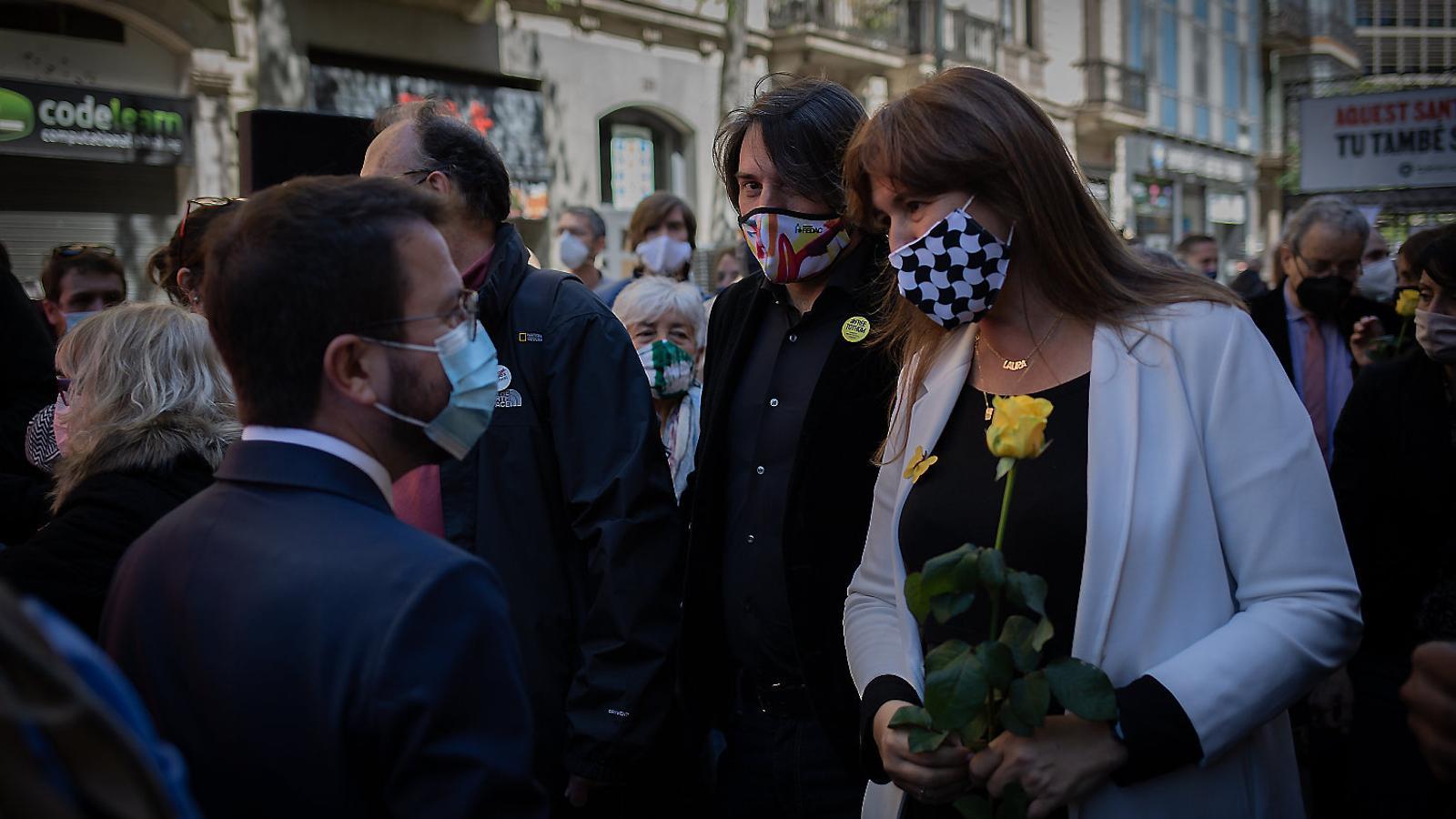 Pere Aragonès i Laura Borràs aquest Sant Jordi en l’acte d’Òmnium.