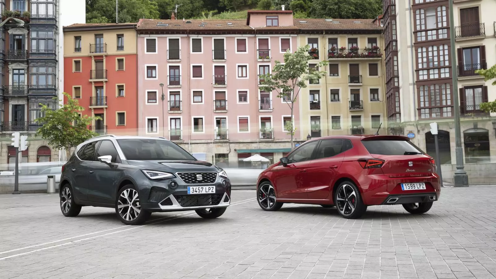 El Seat Arona i el Seat Ibiza, en una imatge promocional.