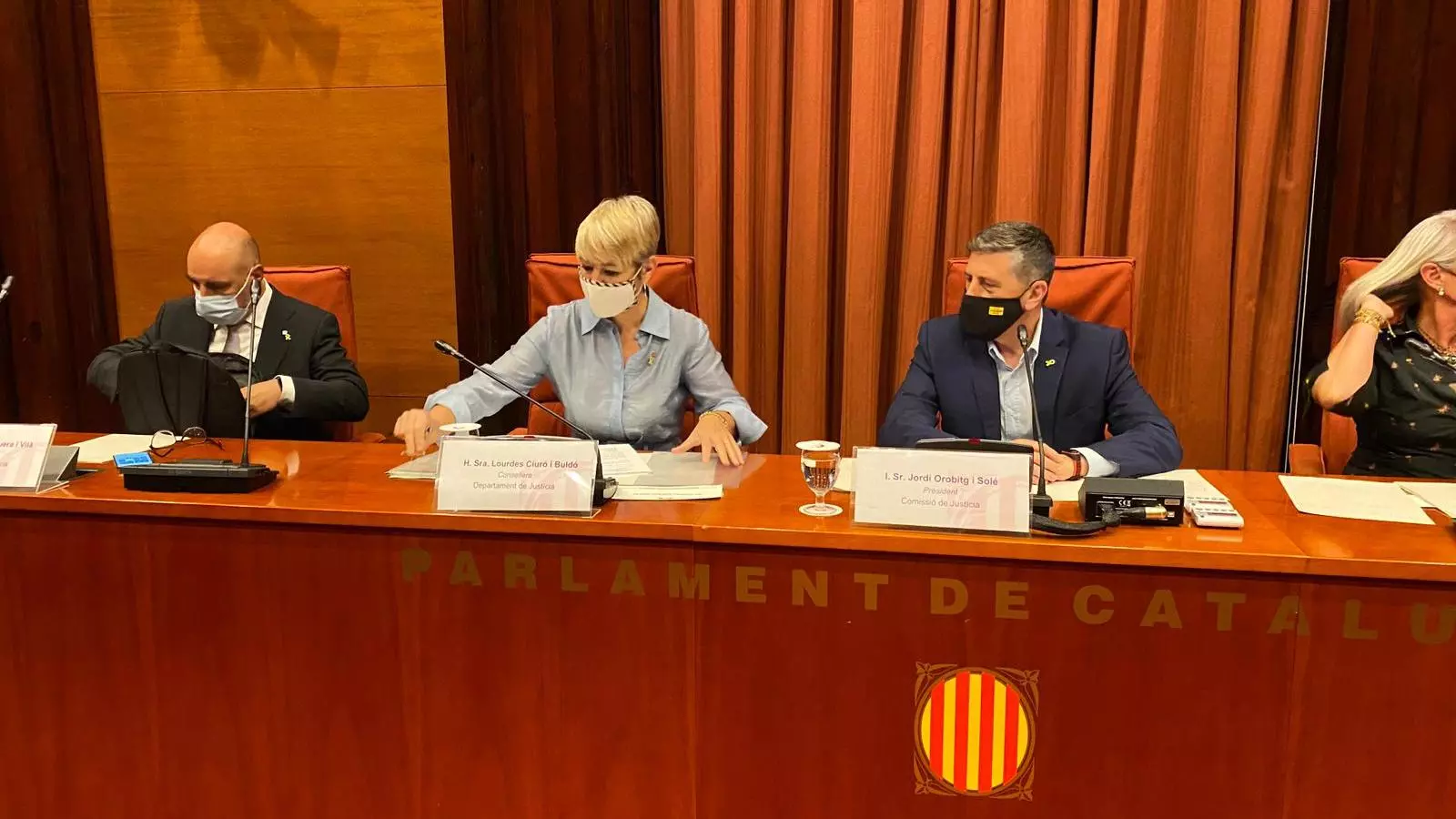 La consellera Lourdes Ciuró a la comissió de Justícia del Parlament en una imatge cedida pel departament