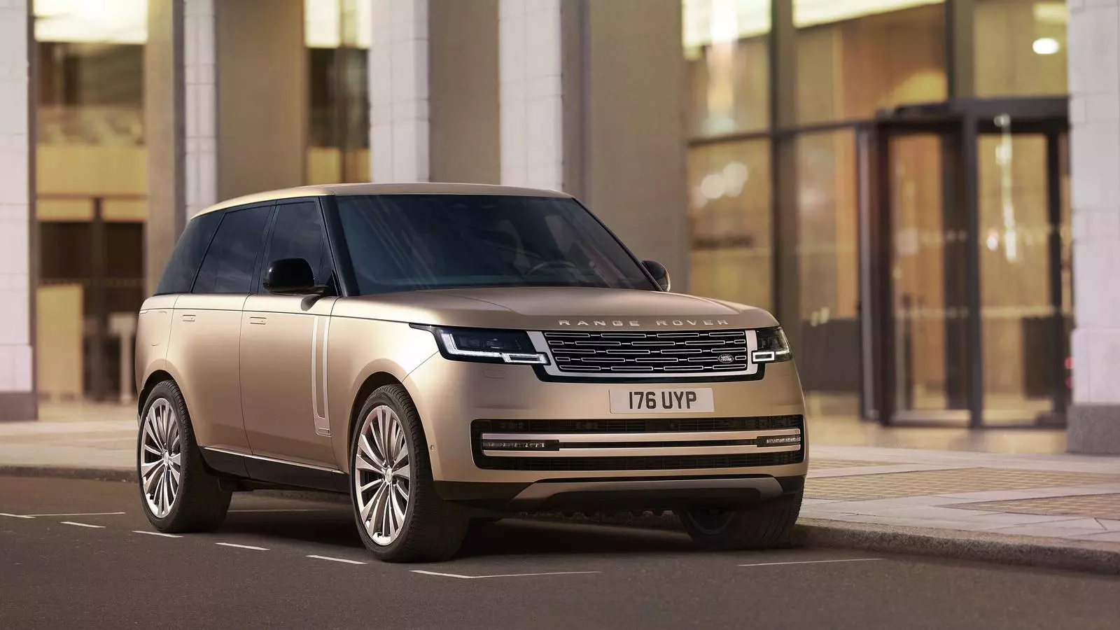 Nou Range Rover