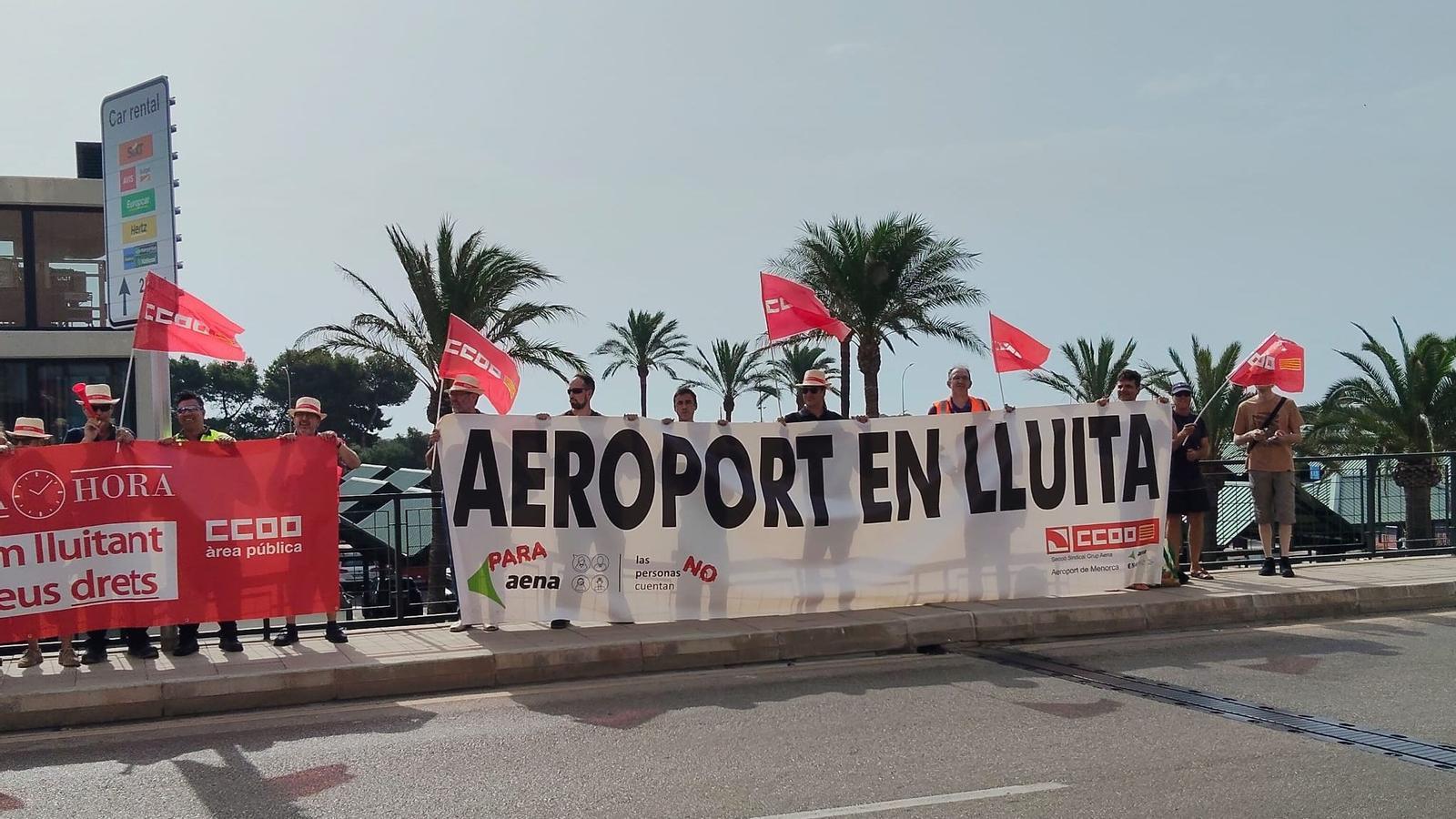 Foto de la concentració dels treballadors.