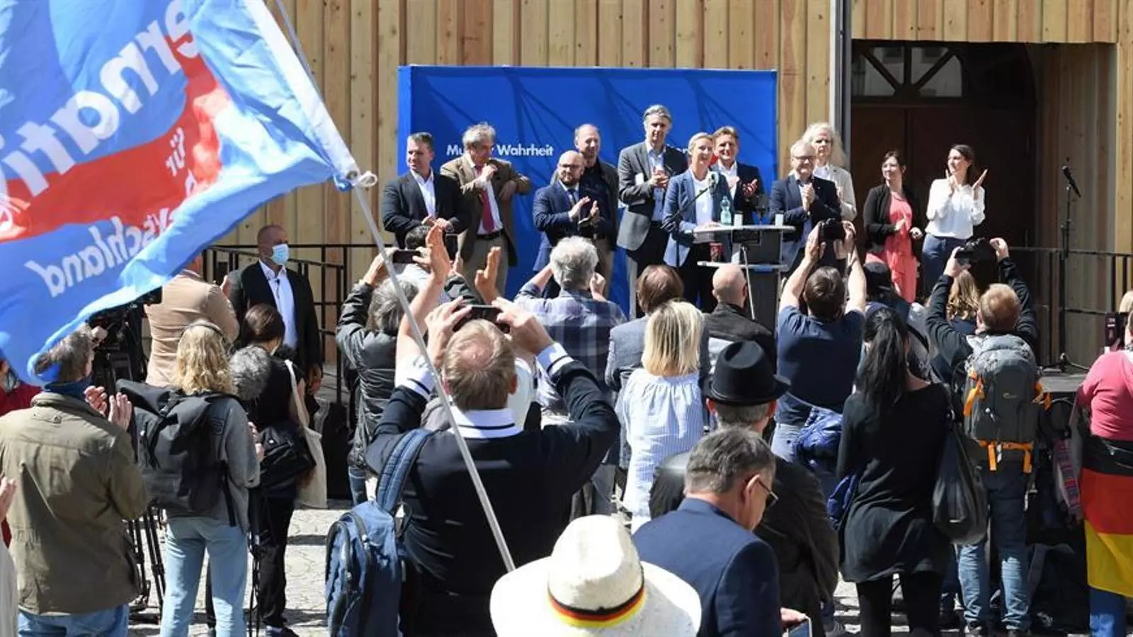 Manifestació de l'AfD en contra de les mesures de confinament, a la ciutat alemanya de Stuttgart