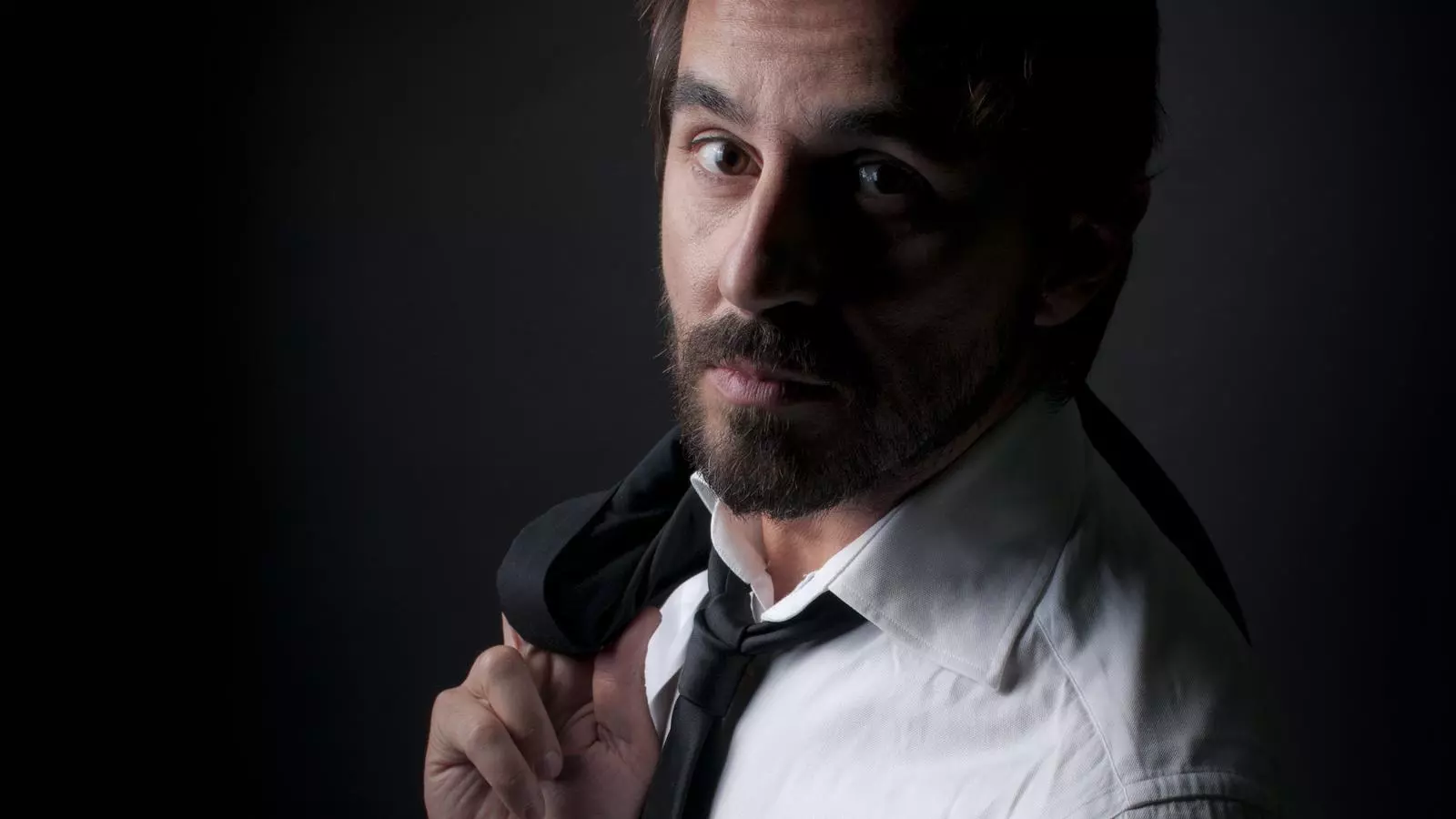 Santi Millán: "Trio per la història que m'ofereixen i per la gent, no per l'idioma o l'origen"