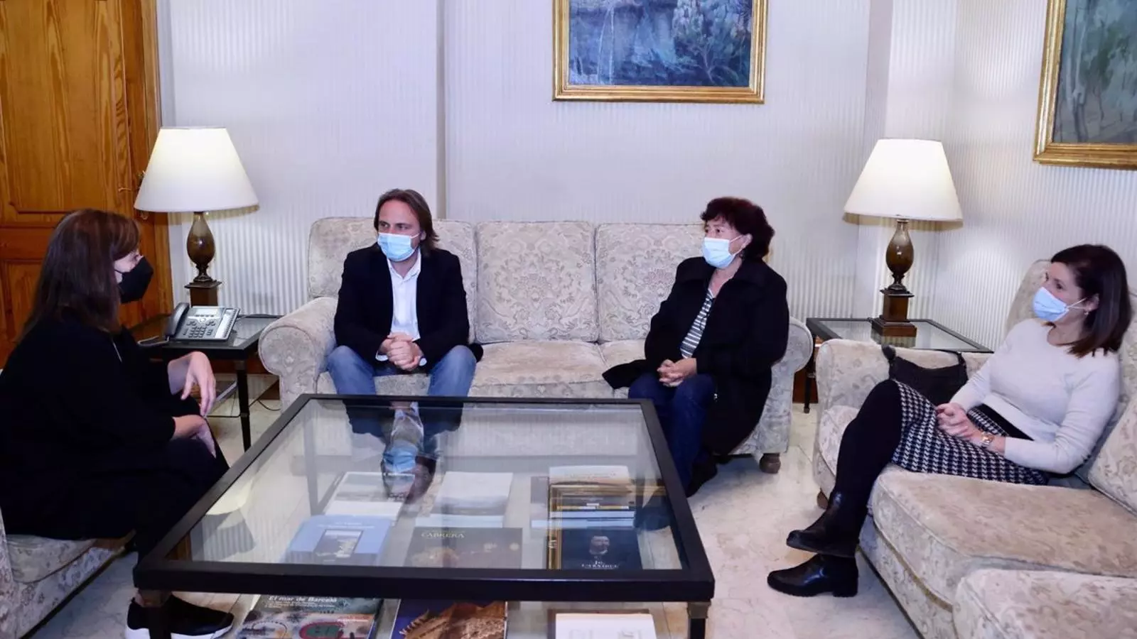 Reunió entre l'Obra Cultural Balear i el Govern