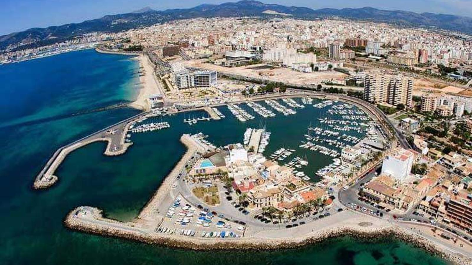 Vista aèria del Club Nàutic el Portitxol, a Palma