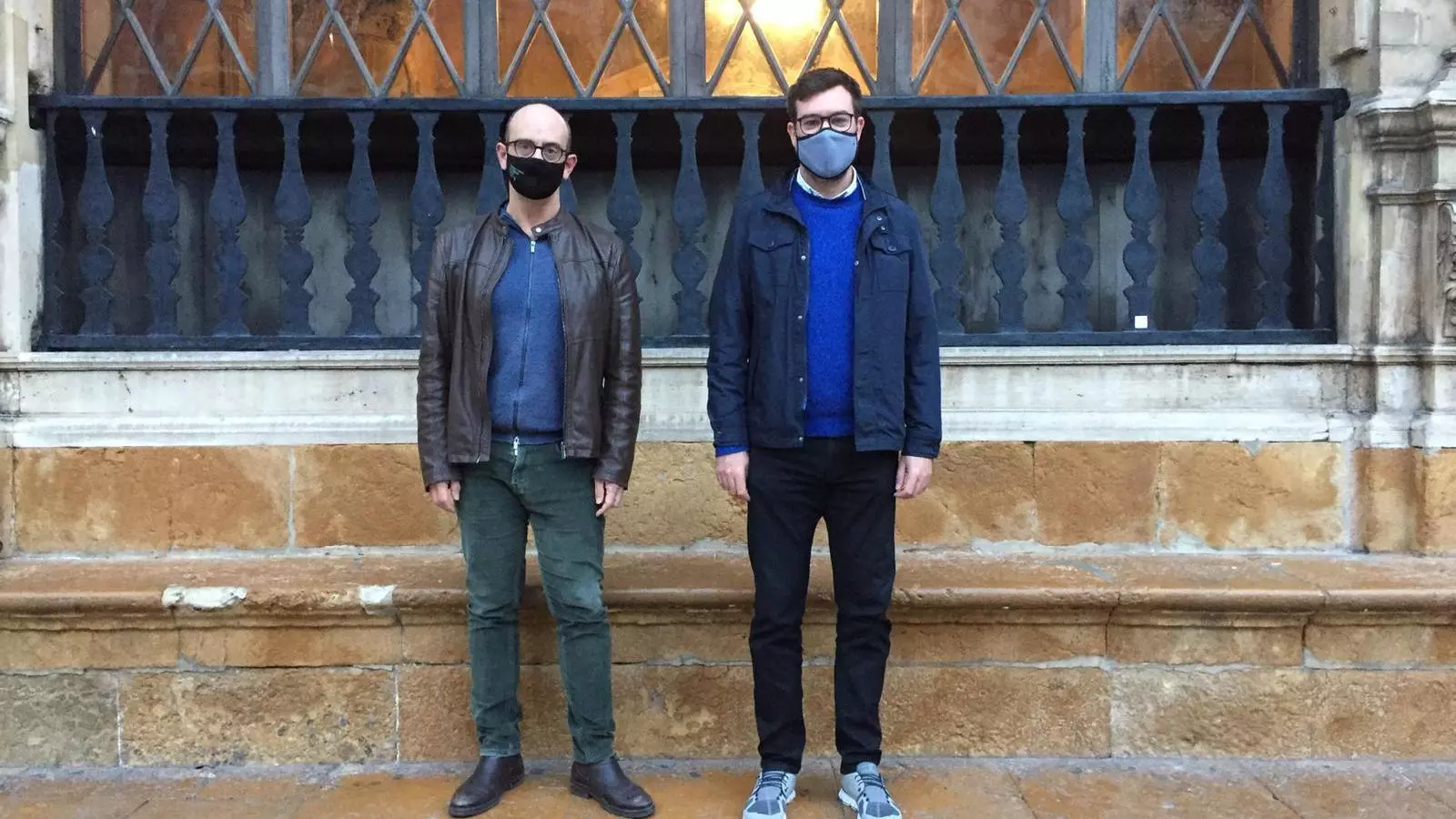 Sebastià Alzamora i el regidor el regidor de Cultura de Palma, Antoni Noguera.