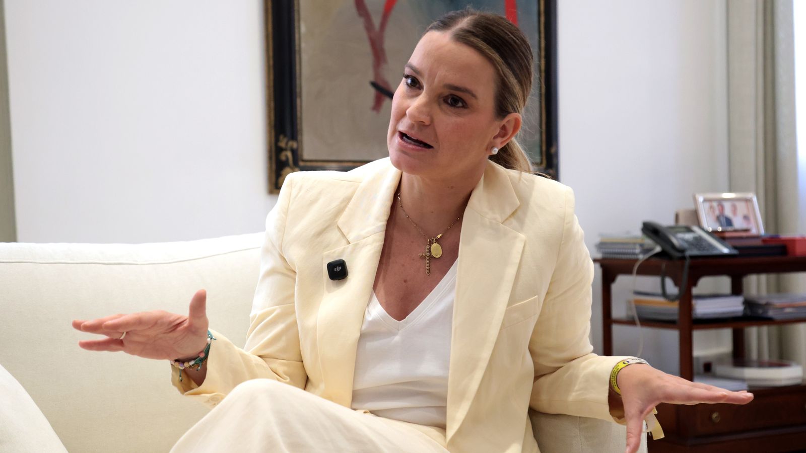 Marga Prohens en conversación con el ARA Balears