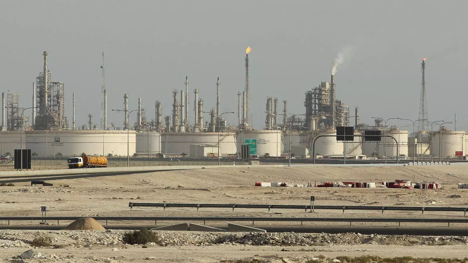 L’adeu de Qatar debilita el càrtel que va fer tremolar l’economia mundial