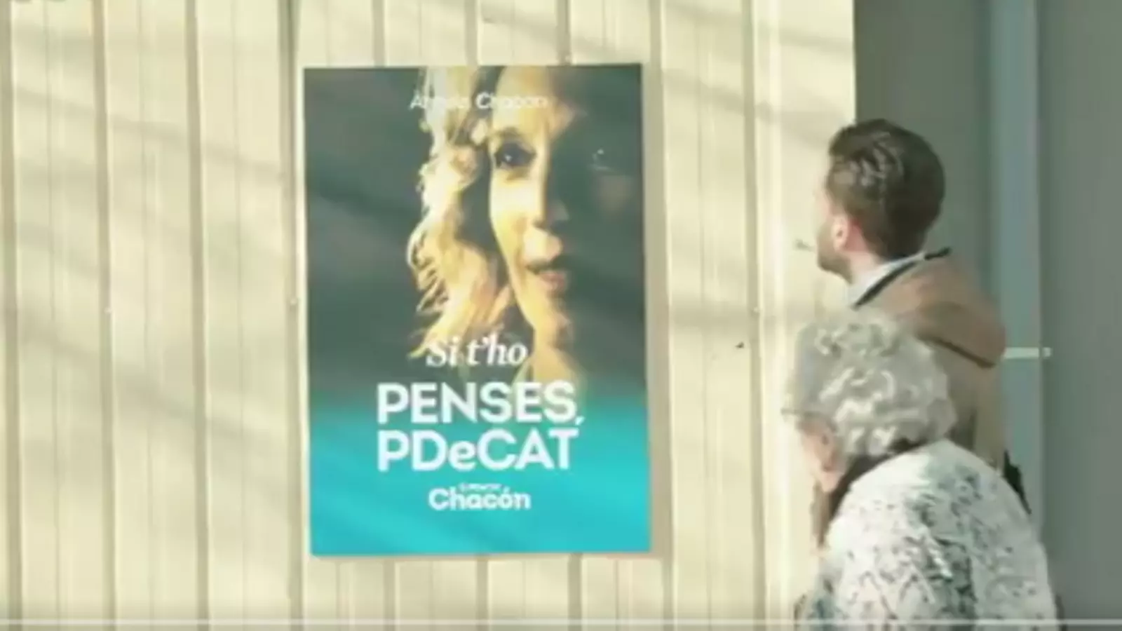 Polèmica per un vídeo del PDECat que juga amb la confusió entre Àngels Chacón i l'exministra socialista