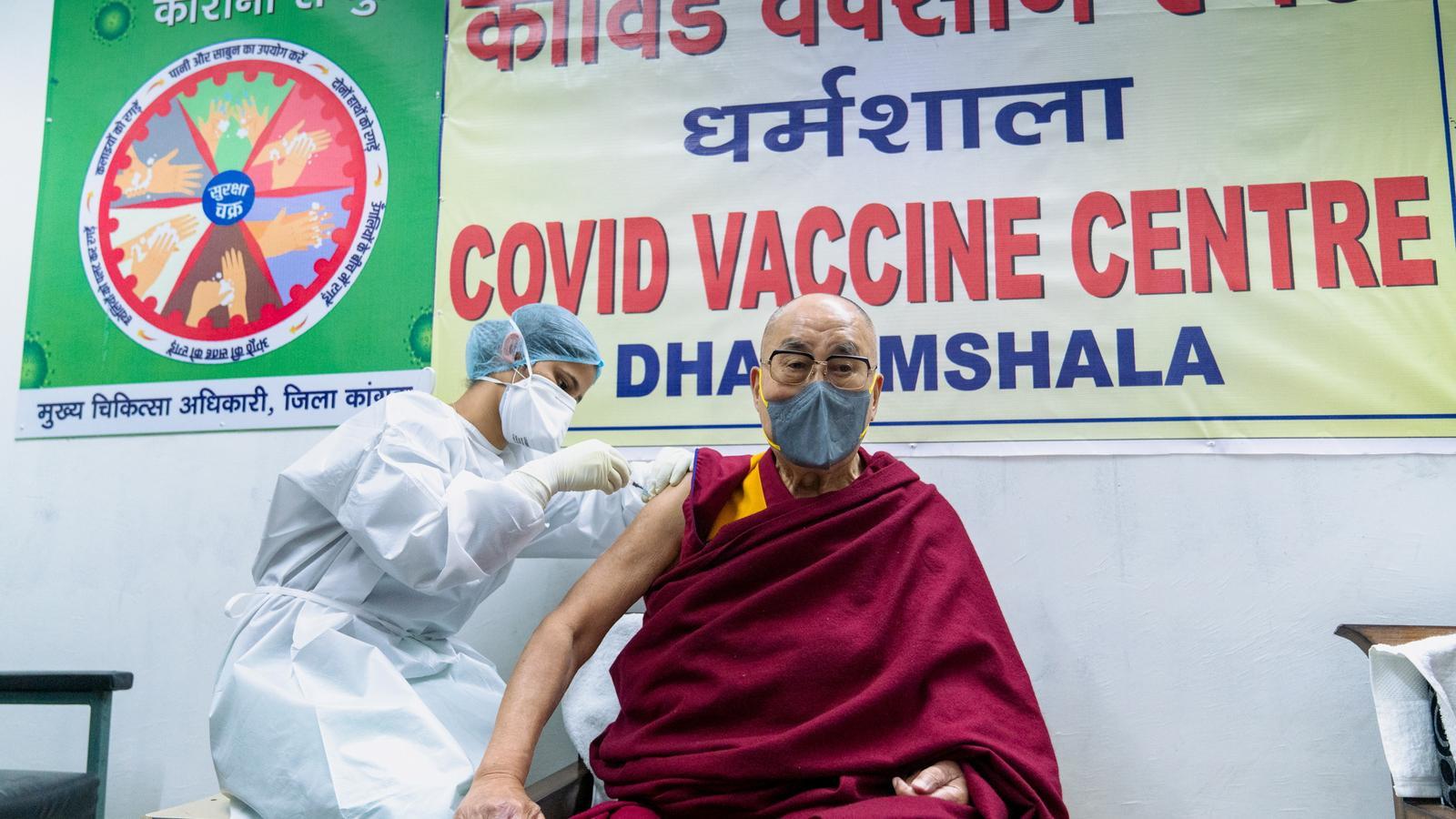 Dalai Lama receives a dose of covid vaccine -19 to Dharamsala.