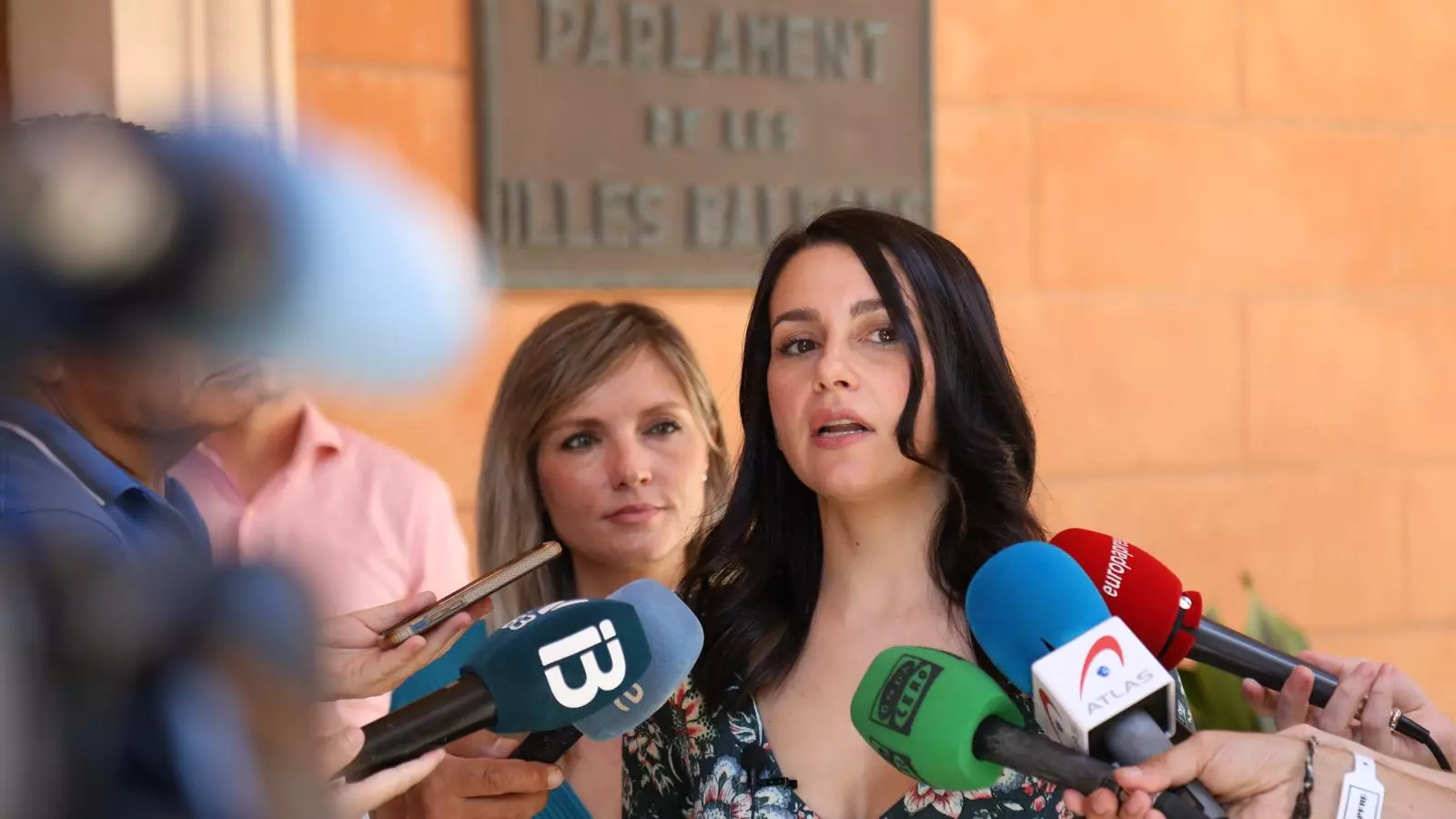 Inés Arrimadas durant la roda de premsa.