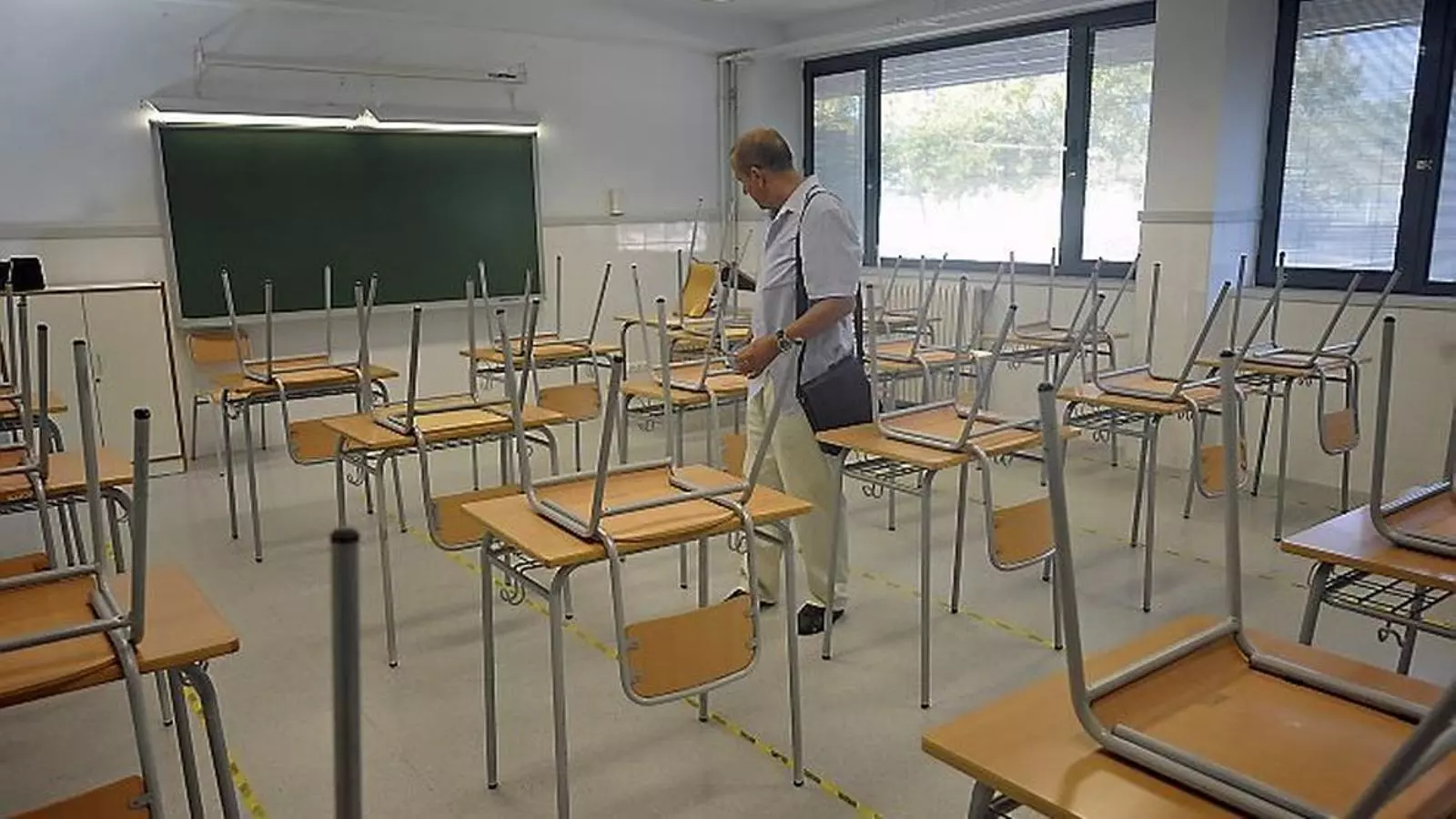 UGT denuncia la falta de diàleg per sobre el retorn de l'activitat als centres