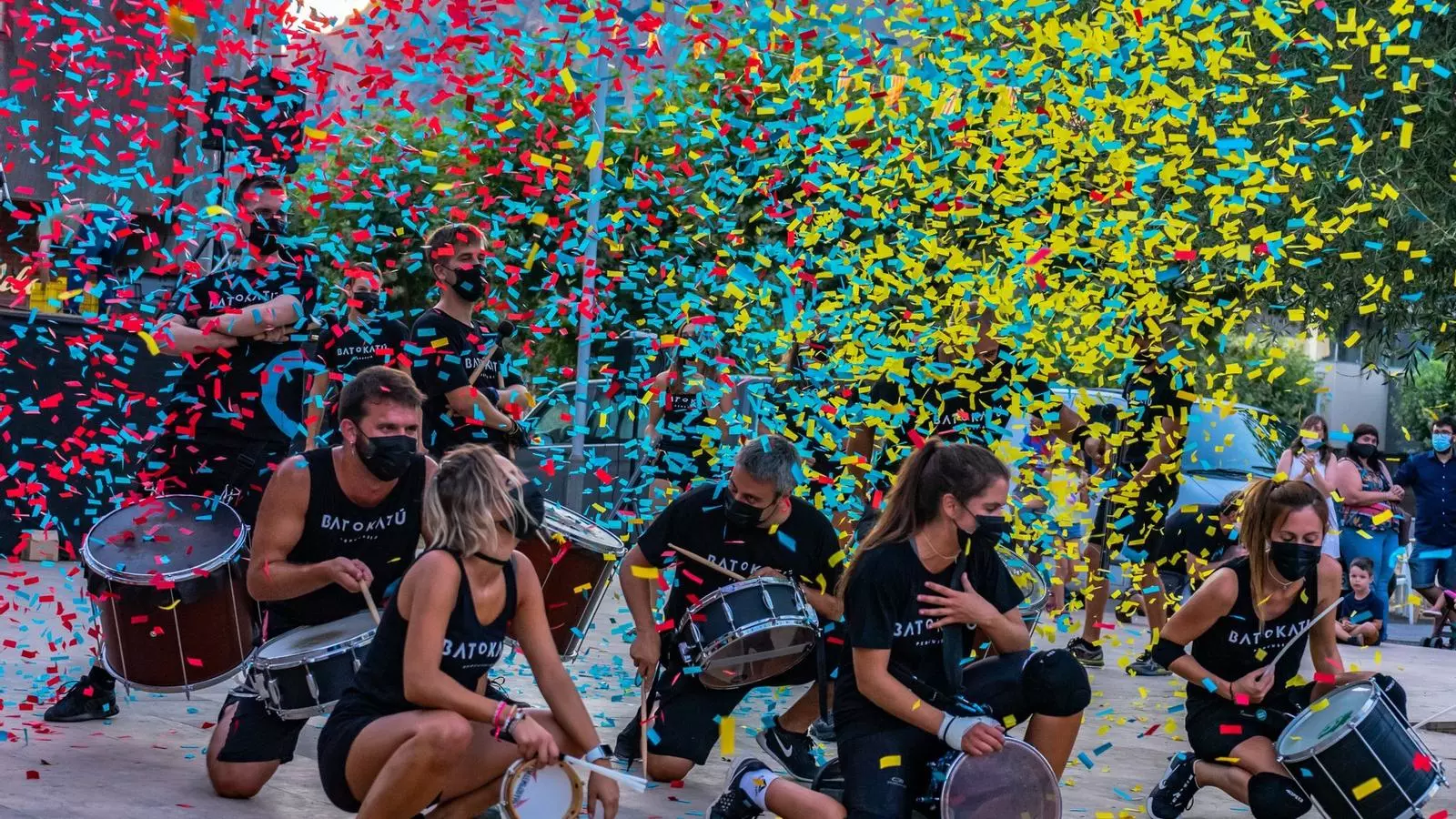 Espectacle dels Batokatu a la Festa Major d'Oliana. /ELOI BALLETBÒ