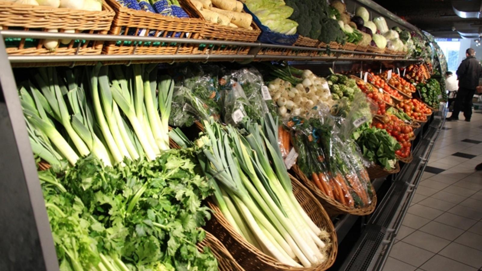 Productes d'alimentació en un supermercat. / ARXIU ANA