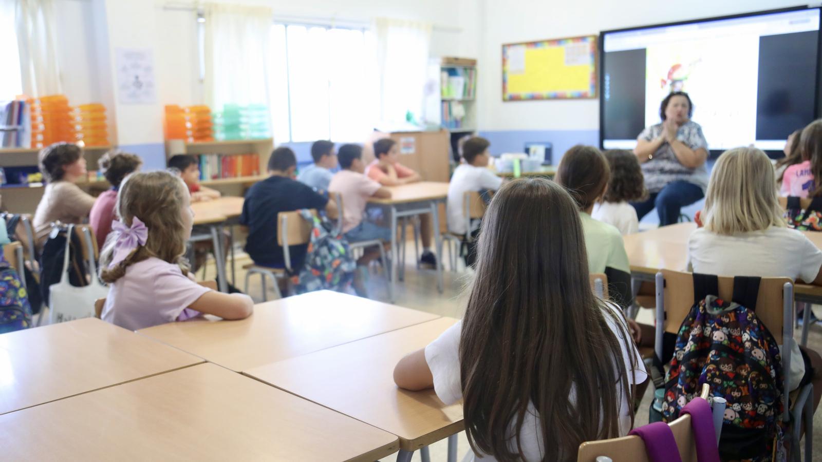 The role of the school cannot be to lower the level to the point of turning the qualification into a certificate of attendance.