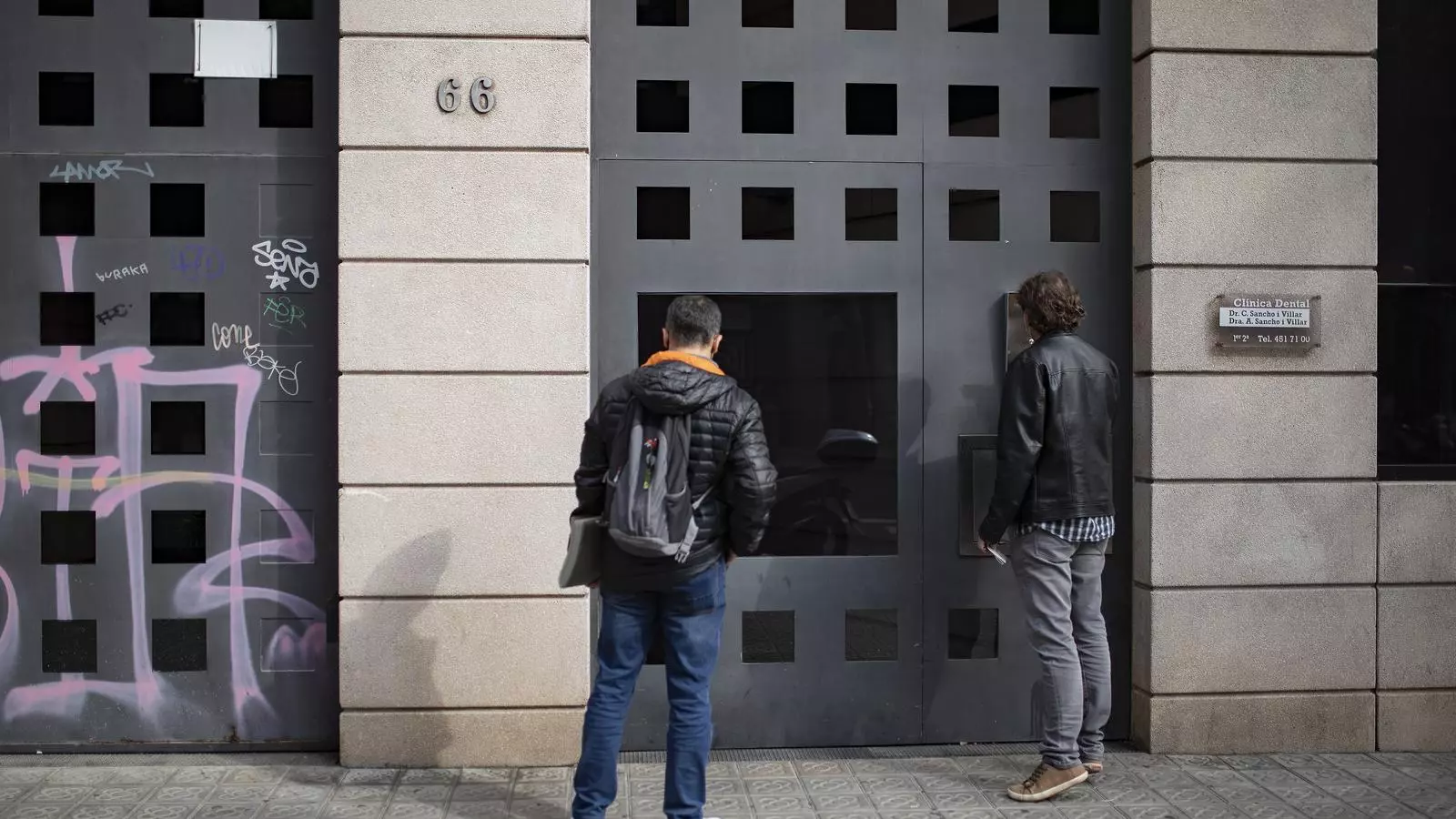 El crimen ha pasado al número 66 de la calle Conde de Urgell de Barcelona.