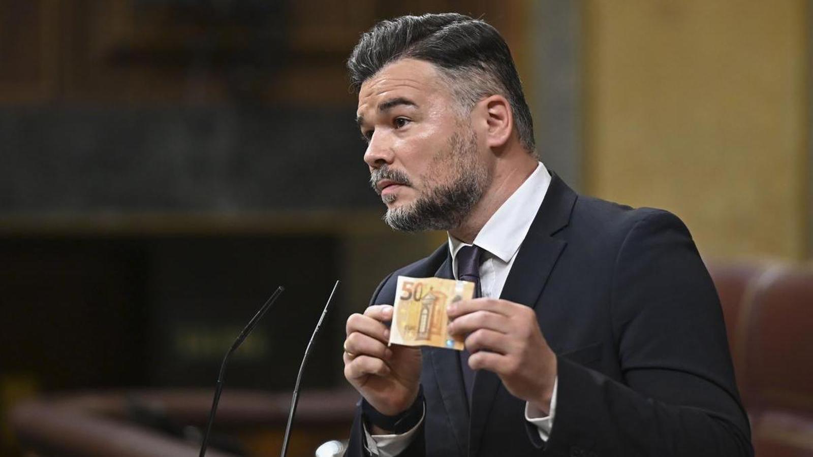 El portavoz de ERC en el Congreso, Gabriel Rufián, interviene en el pleno que debate y vota el decreto ley que prorroga los contratos de alquiler.