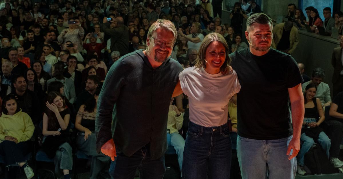El portaveu d'ERC a Madrid va defensar aquest dijous el seu front d'esquerres en un acte amb Irene Montero a Barcelona

La sotscap de política @MireiaEsteve ens en fa una selecció d'eslògans: