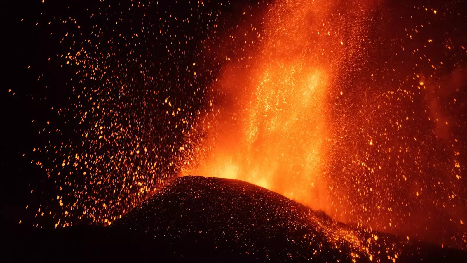 El volcán de La Palma ha entrado en una fase más explosiva