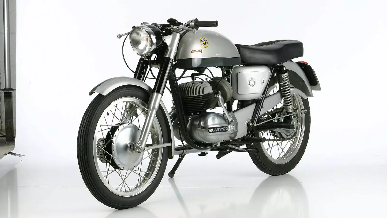 Les motos de la nostra vida Bultaco Metralla: la marca es fa internacional