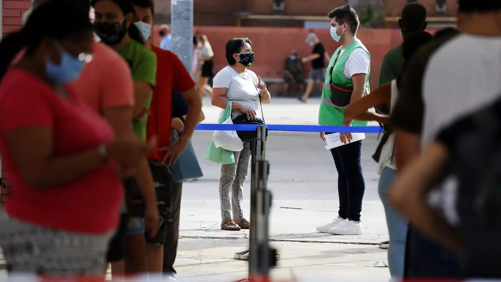 Cues en el cribatge massiu a Cornellà de Llobregat aquest dilluns per detectar asimptomàtics de covid-19