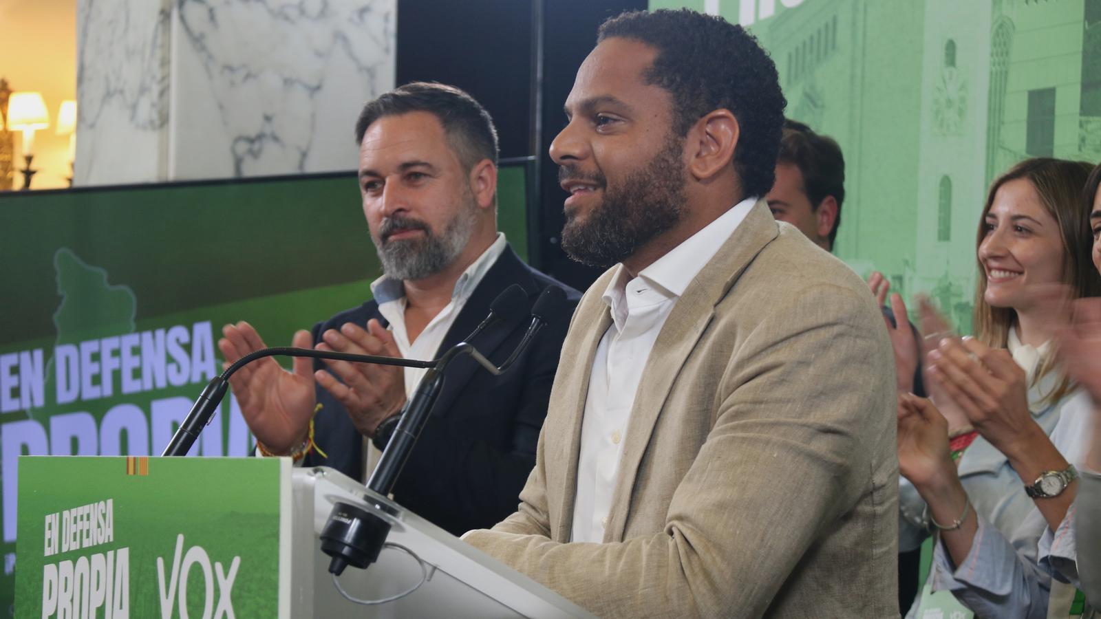 The Vox candidate for the Catalan elections, Ignacio Garriga, with Santiago Abascal.