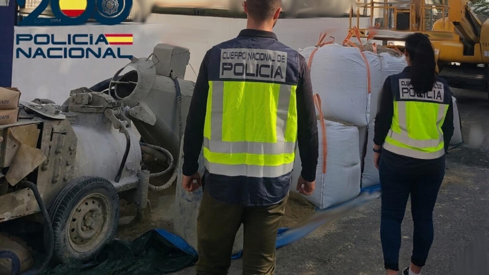 Two agents of the Local Police.