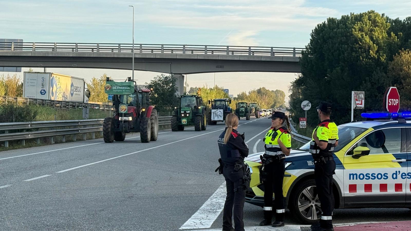 The tractors are leaving for Barcelona from Franciac this Wednesday, October 14th