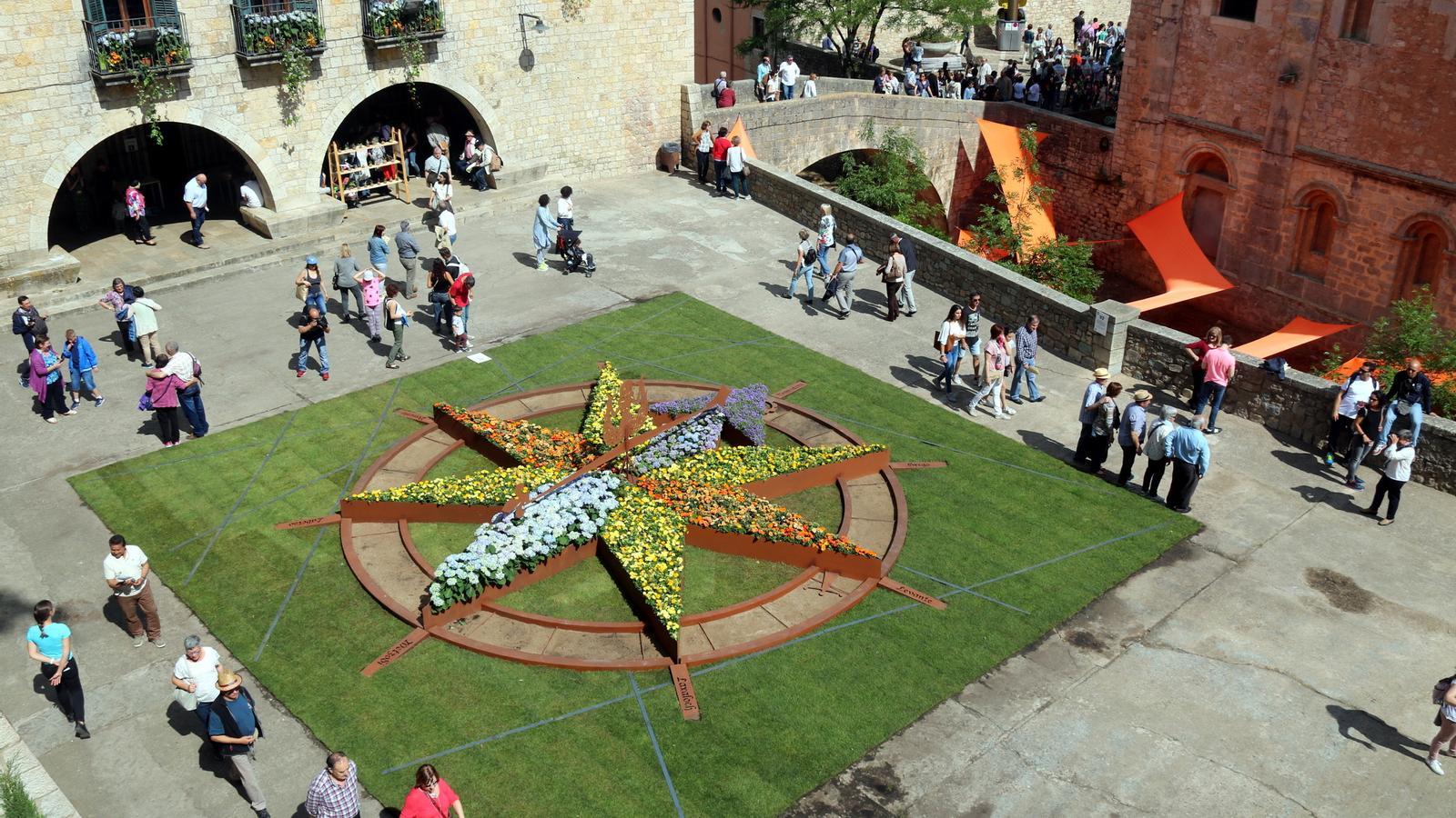 Un dels muntatges del Temps de Flor de l'any passat, al Barri Vell.