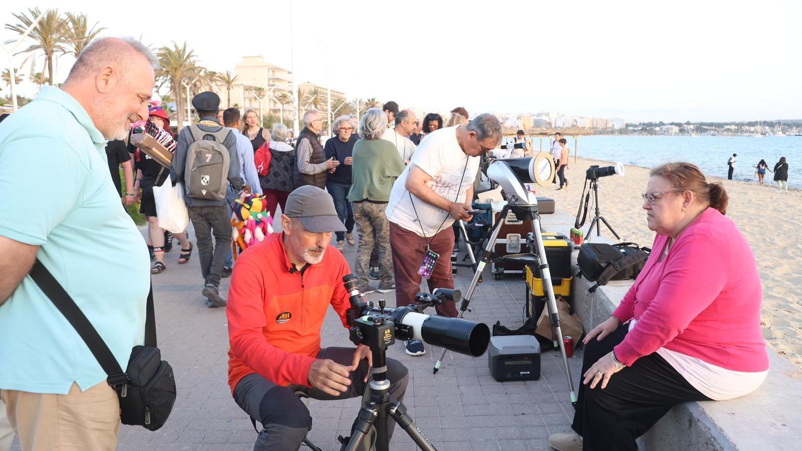 Curiosidad por vivir el simulacro del eclipse