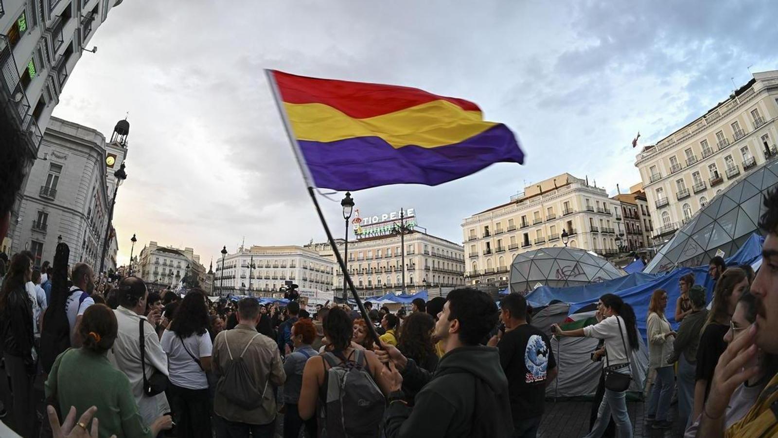 La acampada en Puerta del Sol a favor de los decretos de vivienda, en una imagen del viernes 2 de octubre.