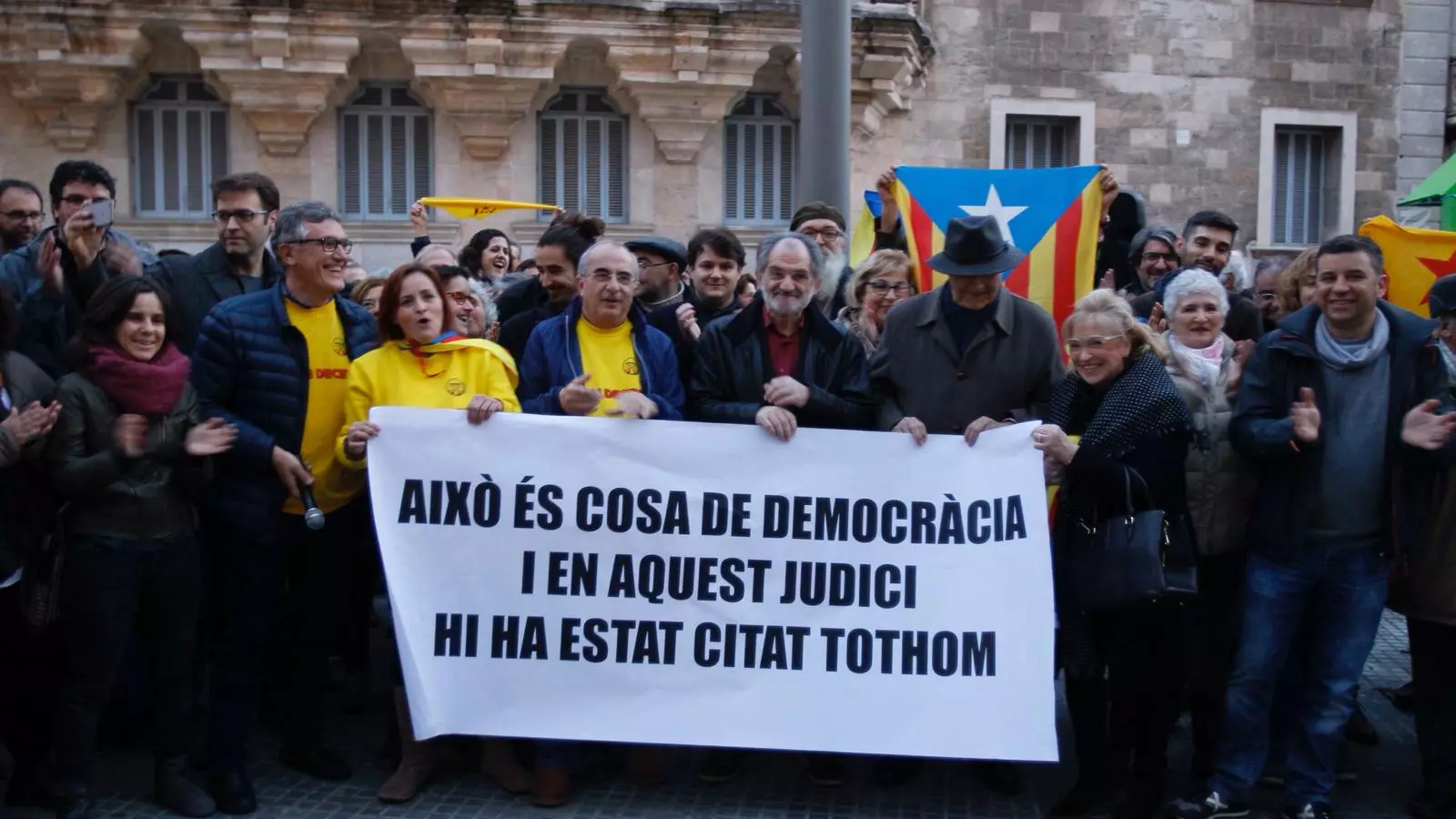 Diverses entitats mallorquines mostren la seva solidaritat amb els encausats pel 9N