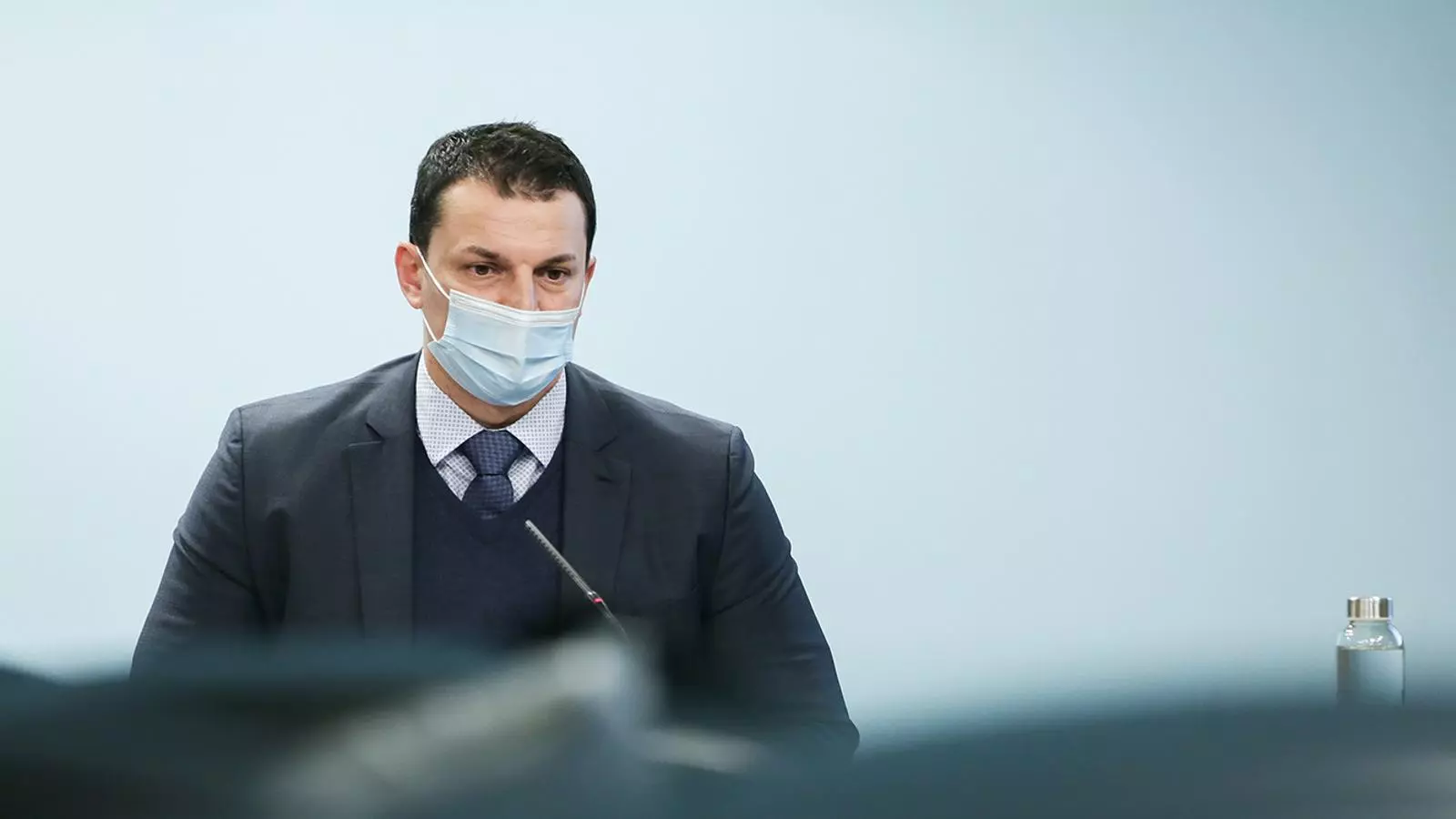 El ministre de Presidència, Economia i Empresa, Jordi Gallardo, durant la roda de premsa / SFG