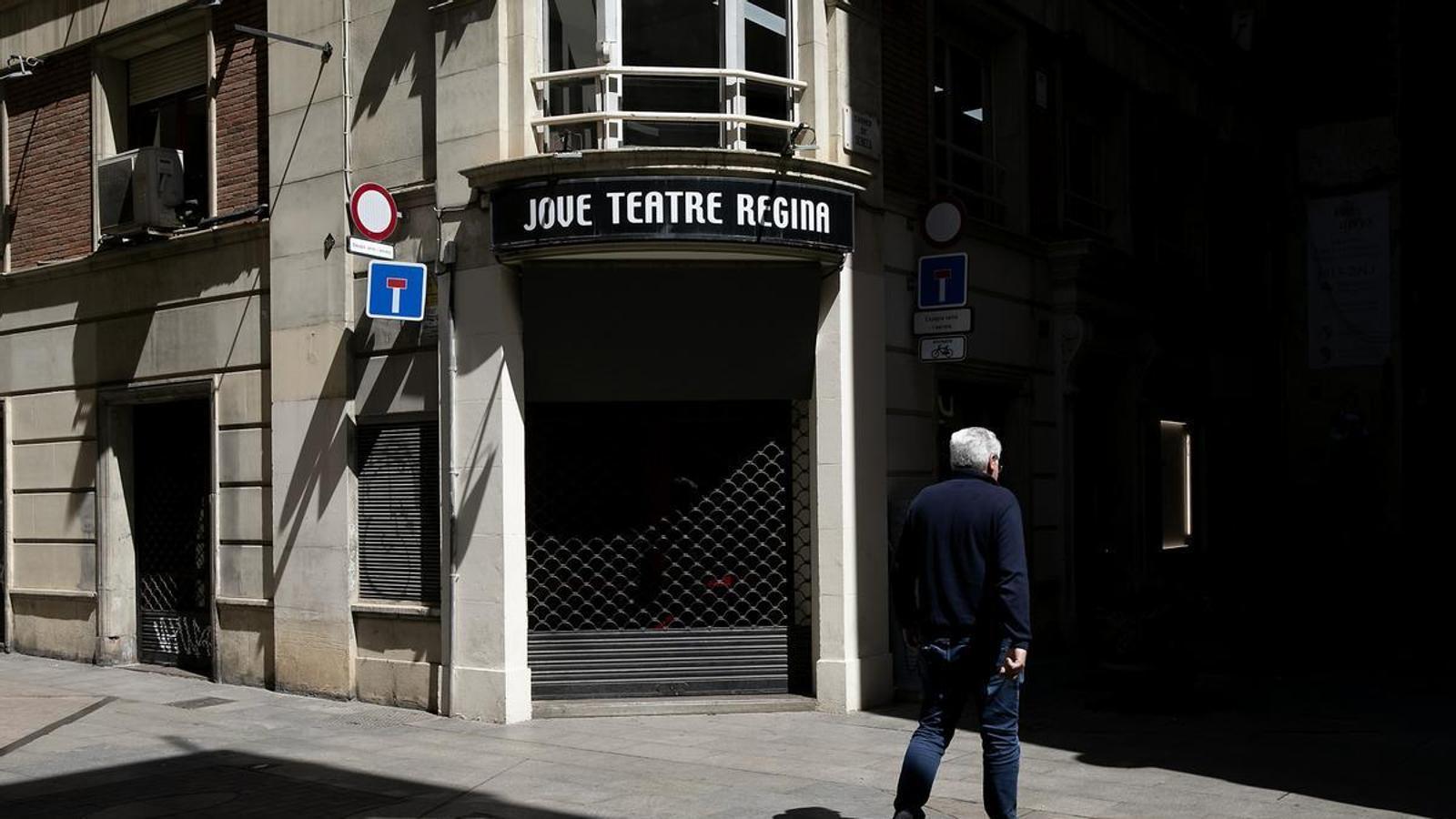 El Joven Teatro Regina en la calle Séneca 22.