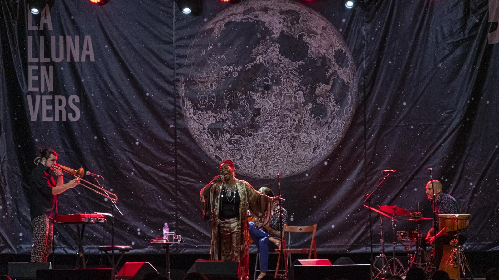 Imatge d'una de les edicions de La Lluna en Vers