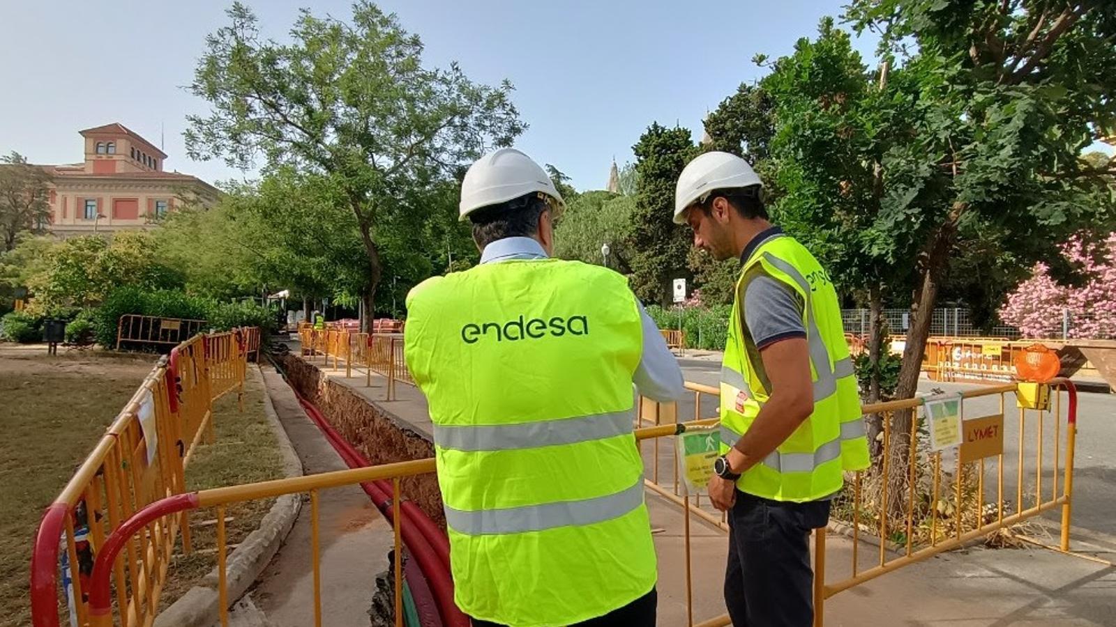 Imagen de las obras de Endesa en la calle de la Guardia Urbana.