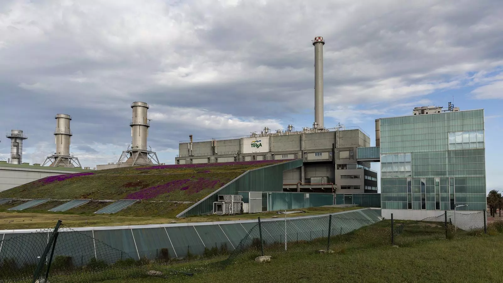 La planta d'incineració de residus Tersa de l'Àrea Metropolitana de Barcelona (AMB), a Sant Adrià del Besòs.