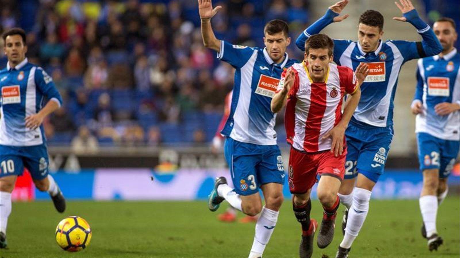 Pere Pons, durant un derbi Espanyol-Girona