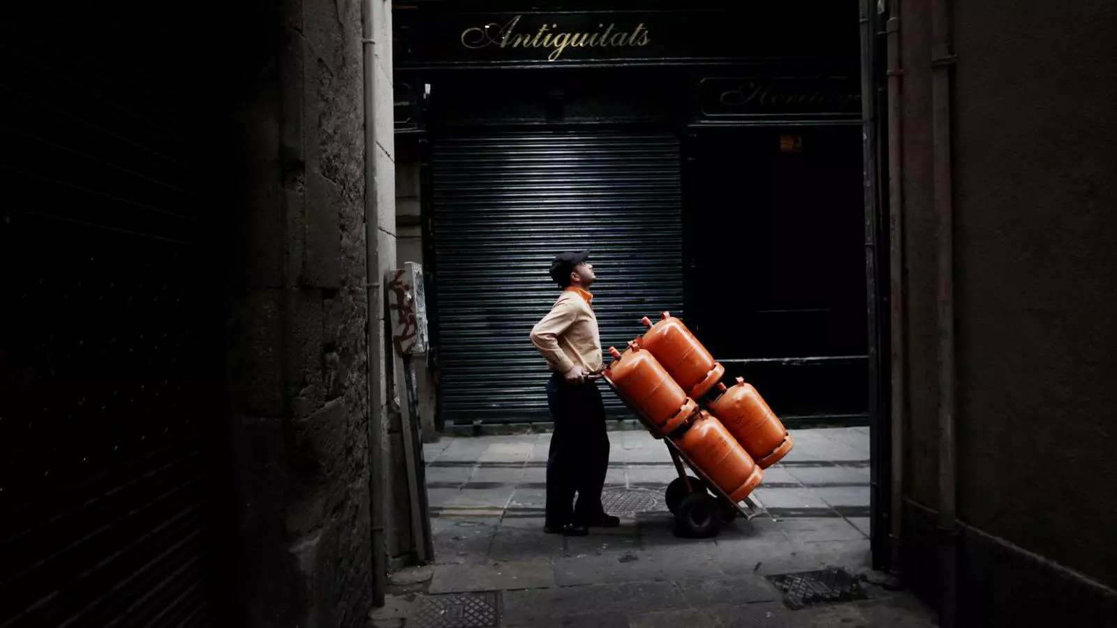 L'EXCEPCIÓ DEL GAS
La llum s'ha encarit com a mínim un 3% i el gas ha estat una excepció, amb la bombona de butà mantenint el preu en els 16,10 euros.