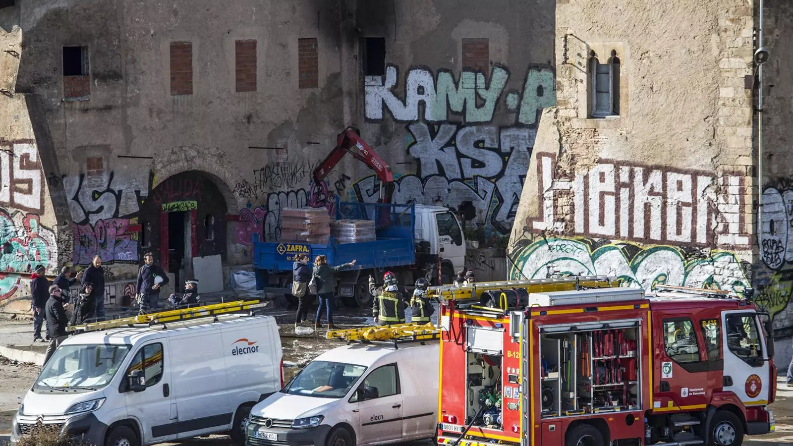 L’incendi d’ahir al barri del Clot es va produir a la Torre del Fang, un edifici ocupat propietat de l’Ajuntament de Barcelona.
