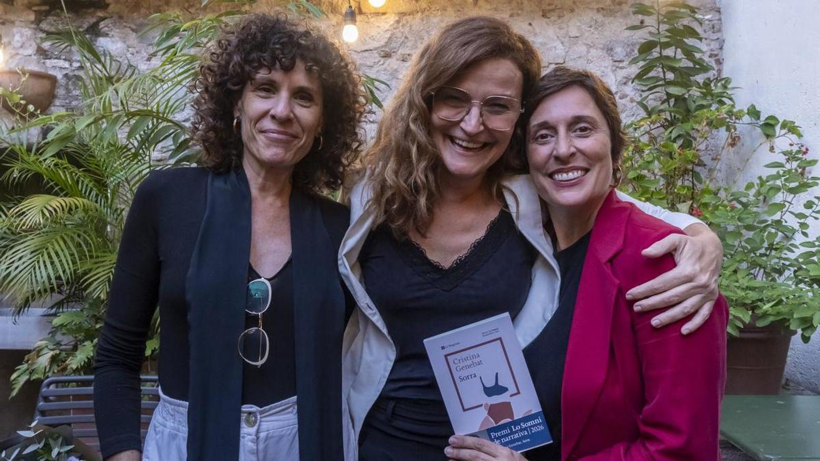 Marta Marco, Cristina Genebat y Clara Segura en la presentación de 'Sorra'.