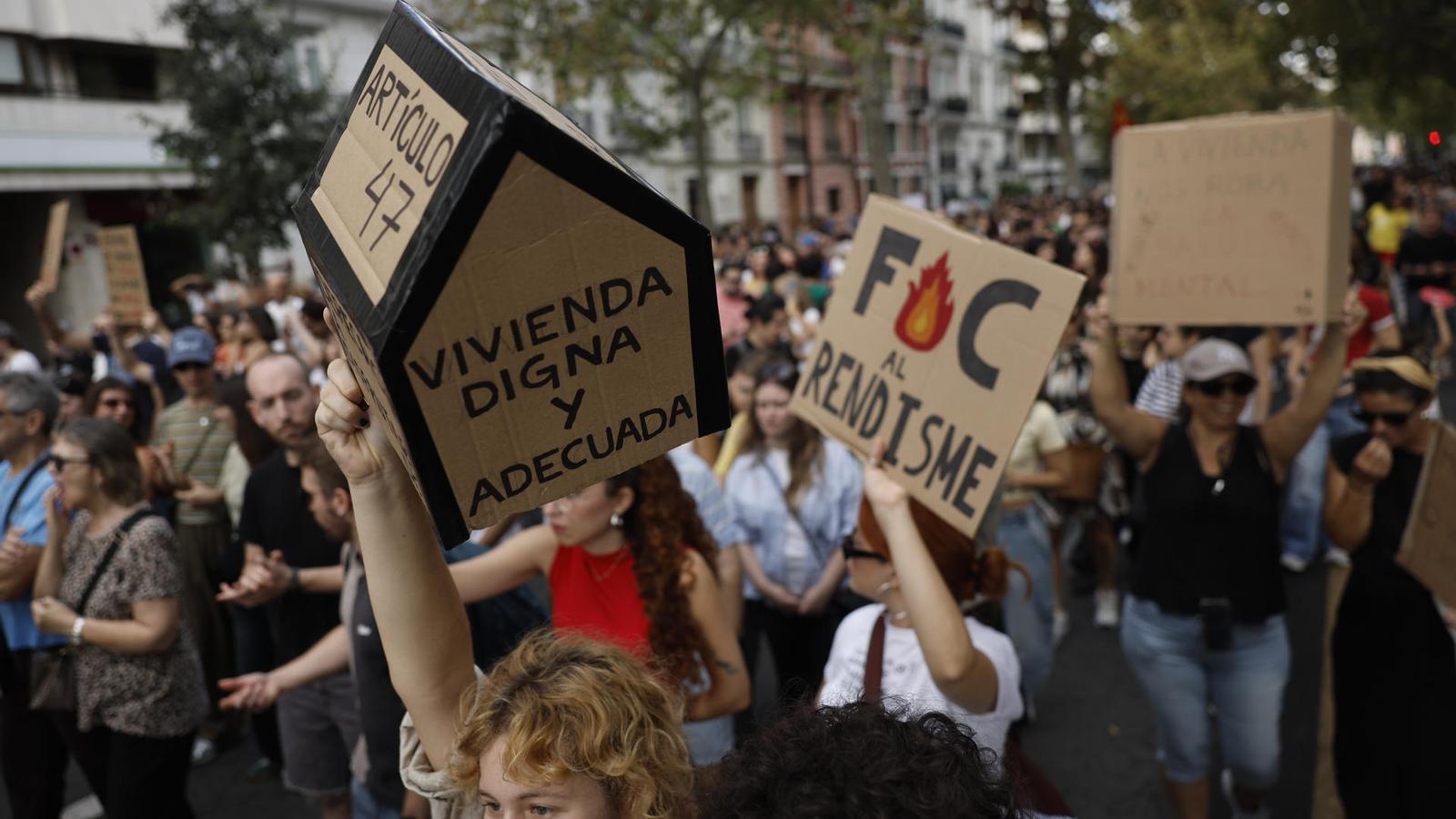 Image of the demonstration in Valencia in favor of the right to decent housing.