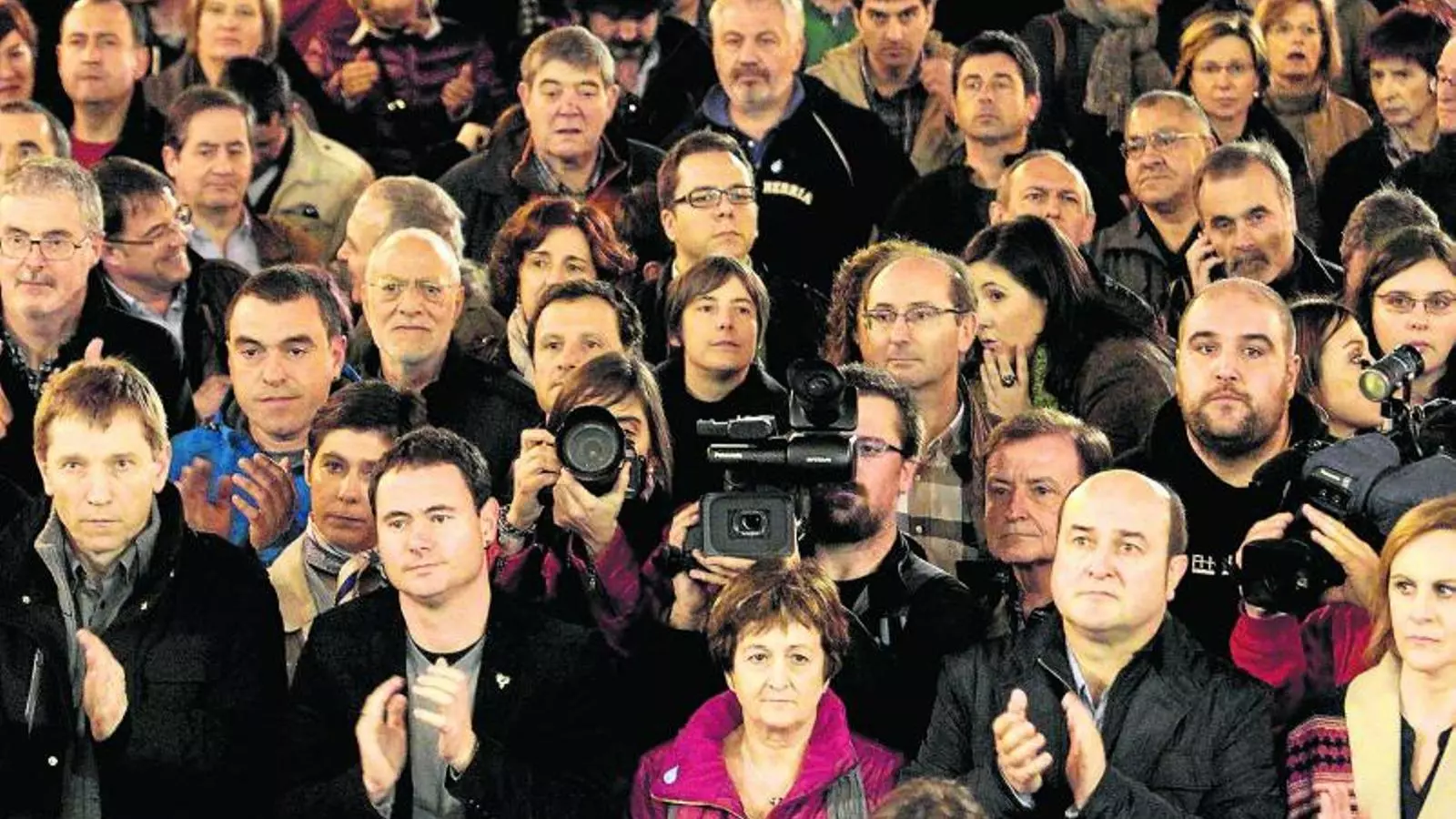 L'INICI D'UNA NOVA ETAPA La marxa d'ahir va certificar que hi ha espai per a la unitat entre PNB i Sortu en el procés de pau. Els abertzales esperen que es consolidi.