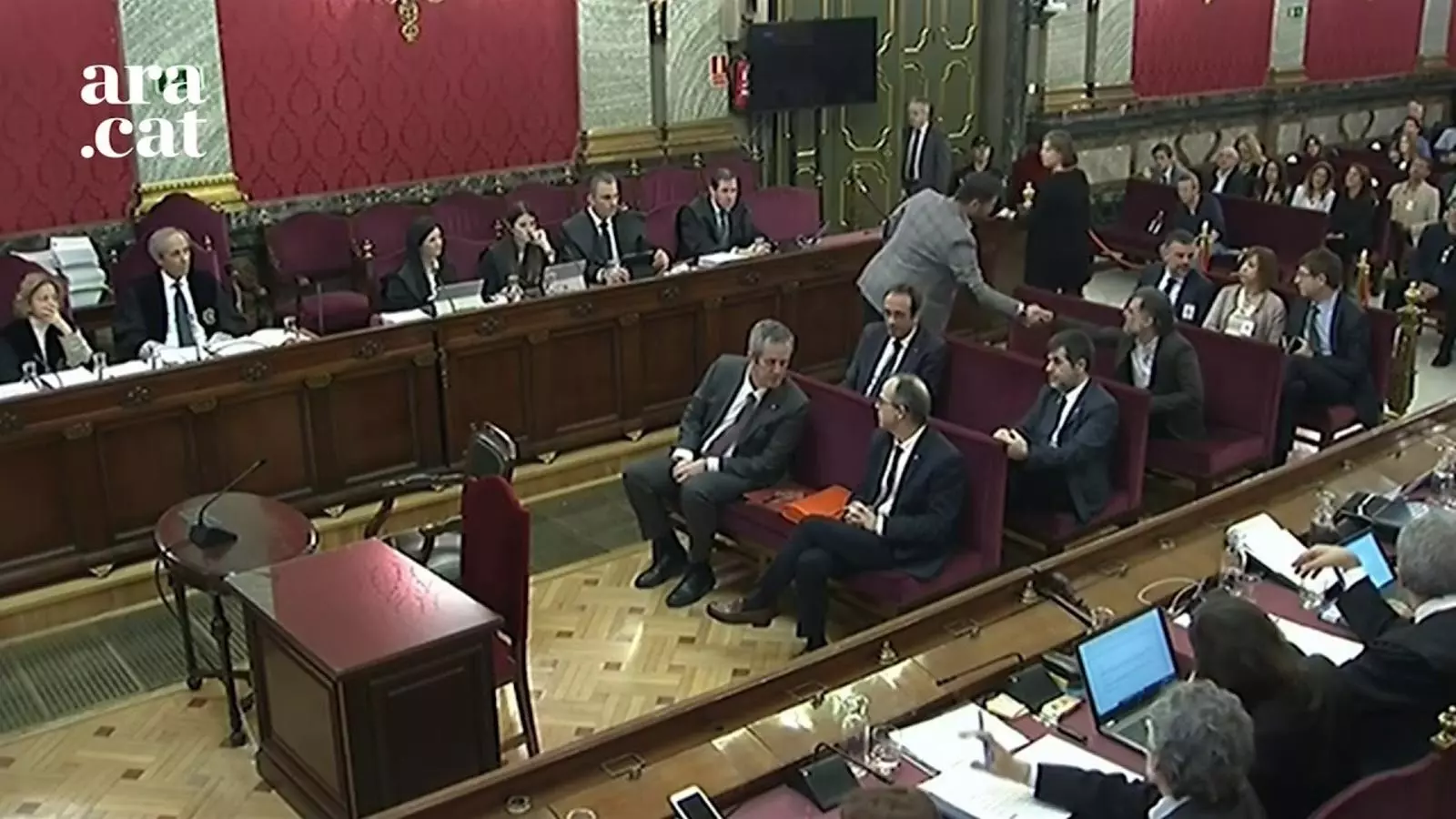 Gabriel Rufián es nega a saludar Santi Vila