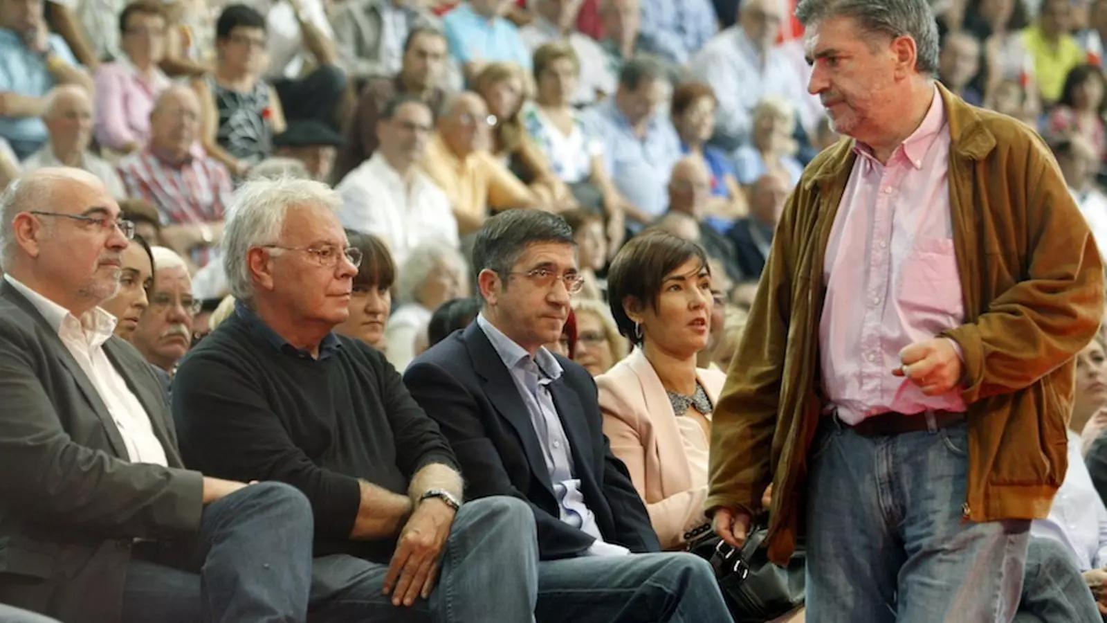 Felipe González, aquest dissabte en un acte de campanya del PSE a Barakaldo / LUIS TEJIDO / EFE