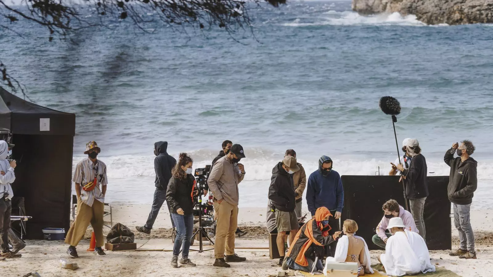 Imatge del rodatge de l'anunci d'Estrella Damm a Cala Turqueta.